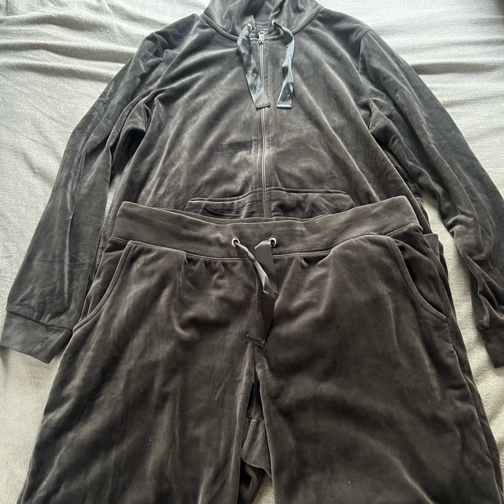 Steel Grey Velour Tracksuit (SIZE XL)